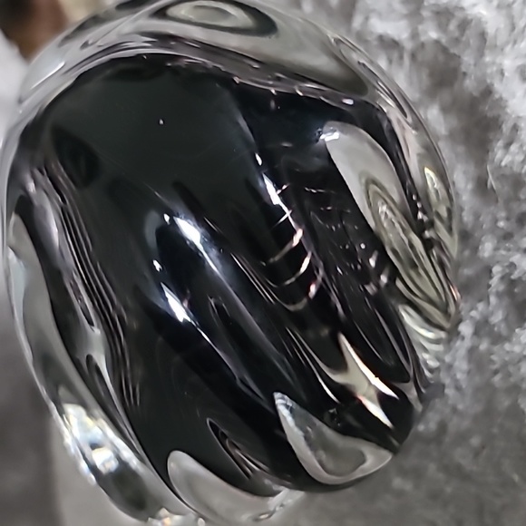 Magnum Neil Duman large signed glass paperweight